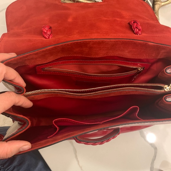 Valentino Garavani Patent Leather handbag 👜 - Picture 4 of 8